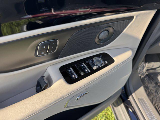 new 2025 Lincoln Nautilus car, priced at $55,665