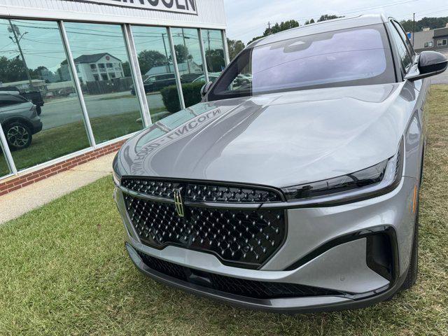 new 2025 Lincoln Nautilus car