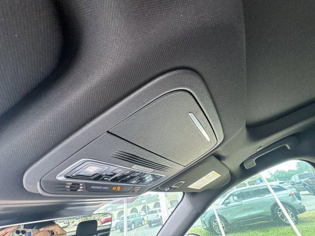 new 2025 Lincoln Nautilus car