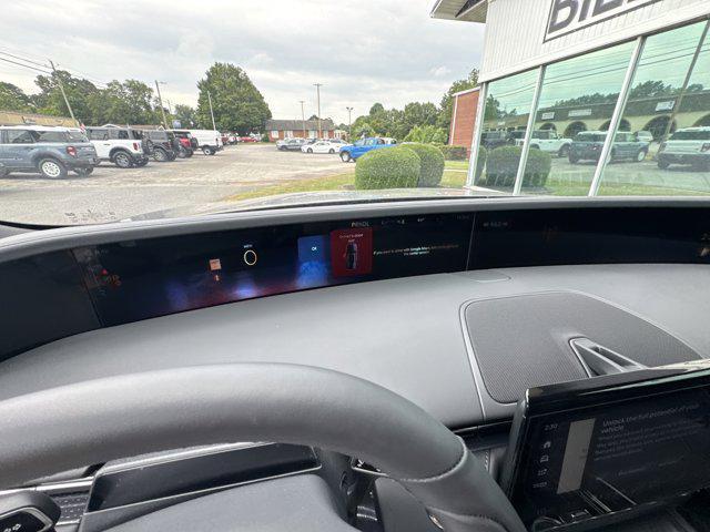 new 2025 Lincoln Nautilus car