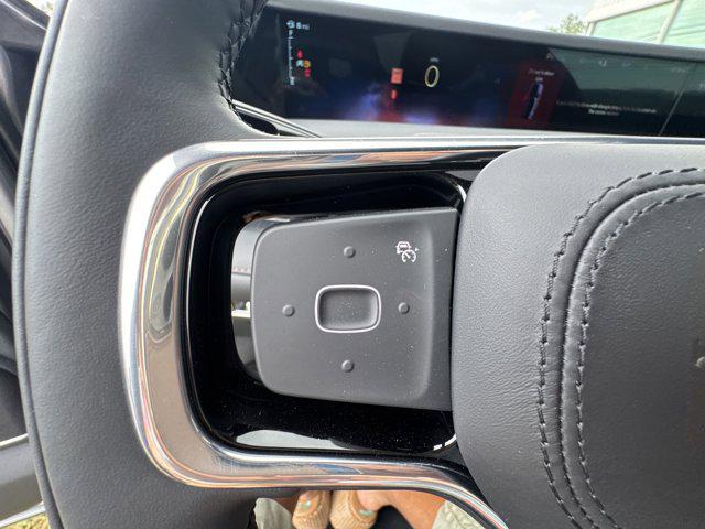 new 2025 Lincoln Nautilus car