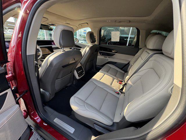 new 2025 Lincoln Nautilus car, priced at $58,070