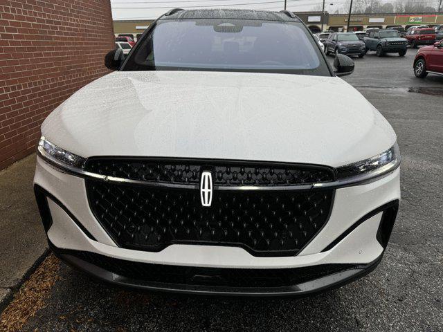 new 2025 Lincoln Nautilus car, priced at $63,294