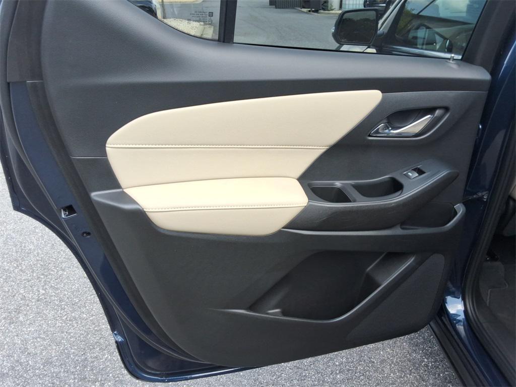 used 2023 Chevrolet Traverse car, priced at $32,566