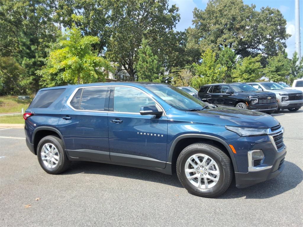 used 2023 Chevrolet Traverse car, priced at $32,566