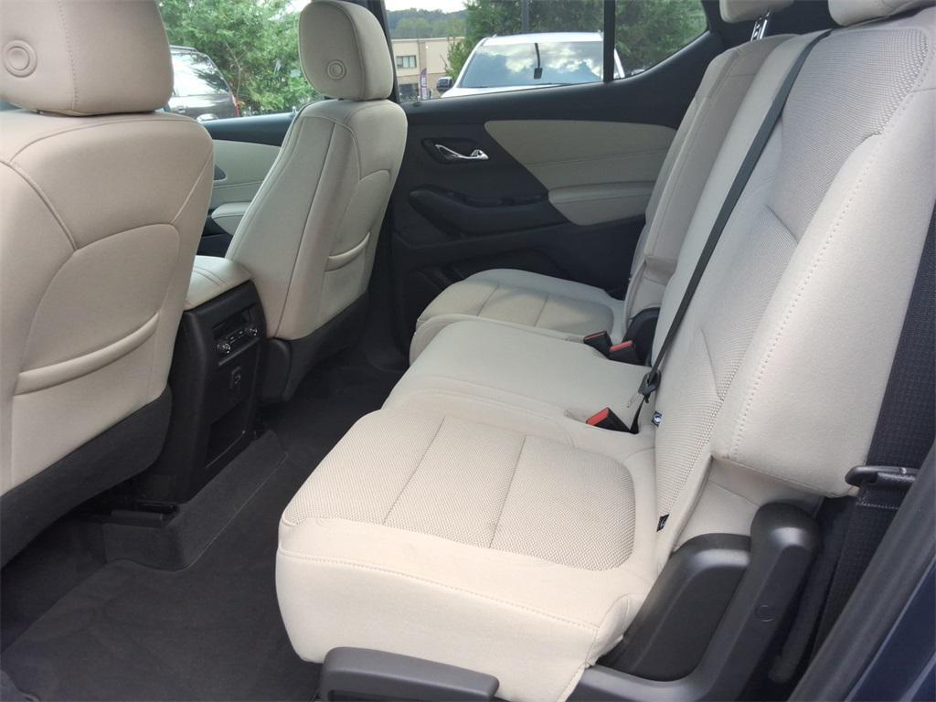 used 2023 Chevrolet Traverse car, priced at $32,566