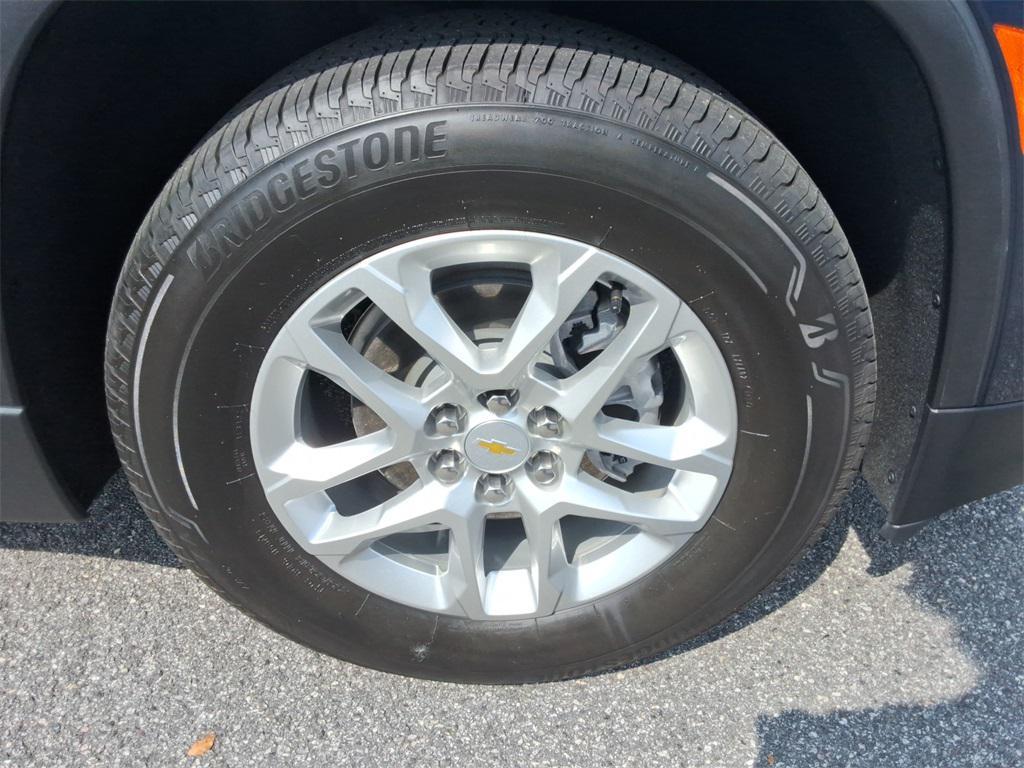 used 2023 Chevrolet Traverse car, priced at $32,566