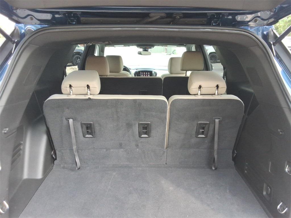 used 2023 Chevrolet Traverse car, priced at $32,566
