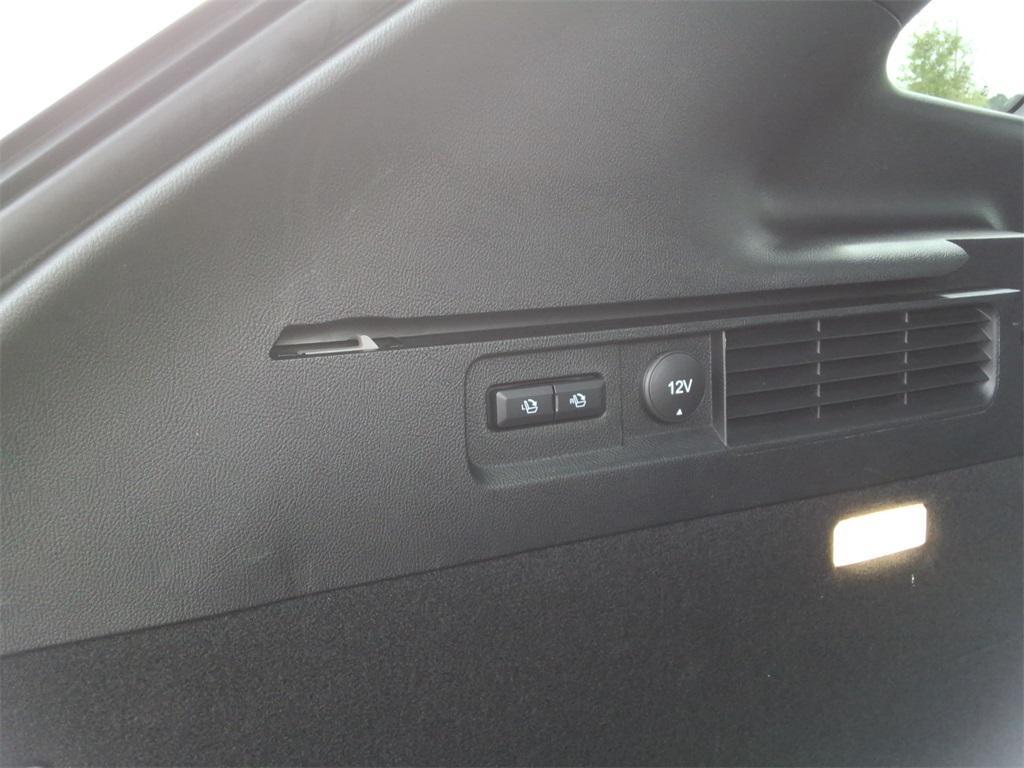 used 2022 Lincoln Nautilus car, priced at $35,596