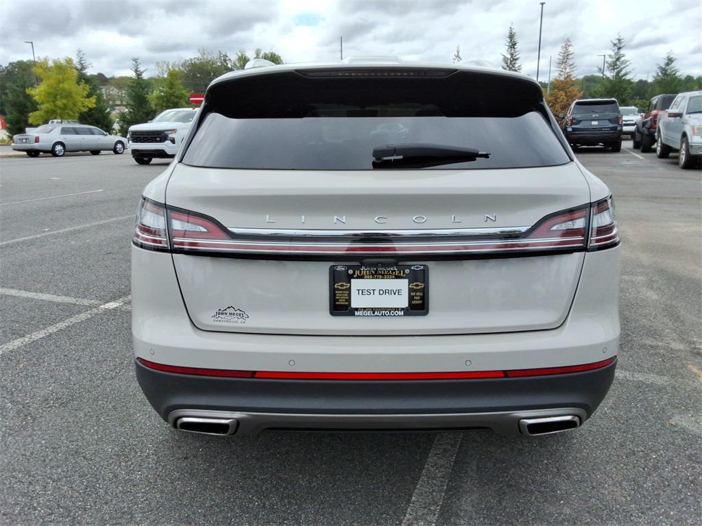 used 2022 Lincoln Nautilus car, priced at $35,596