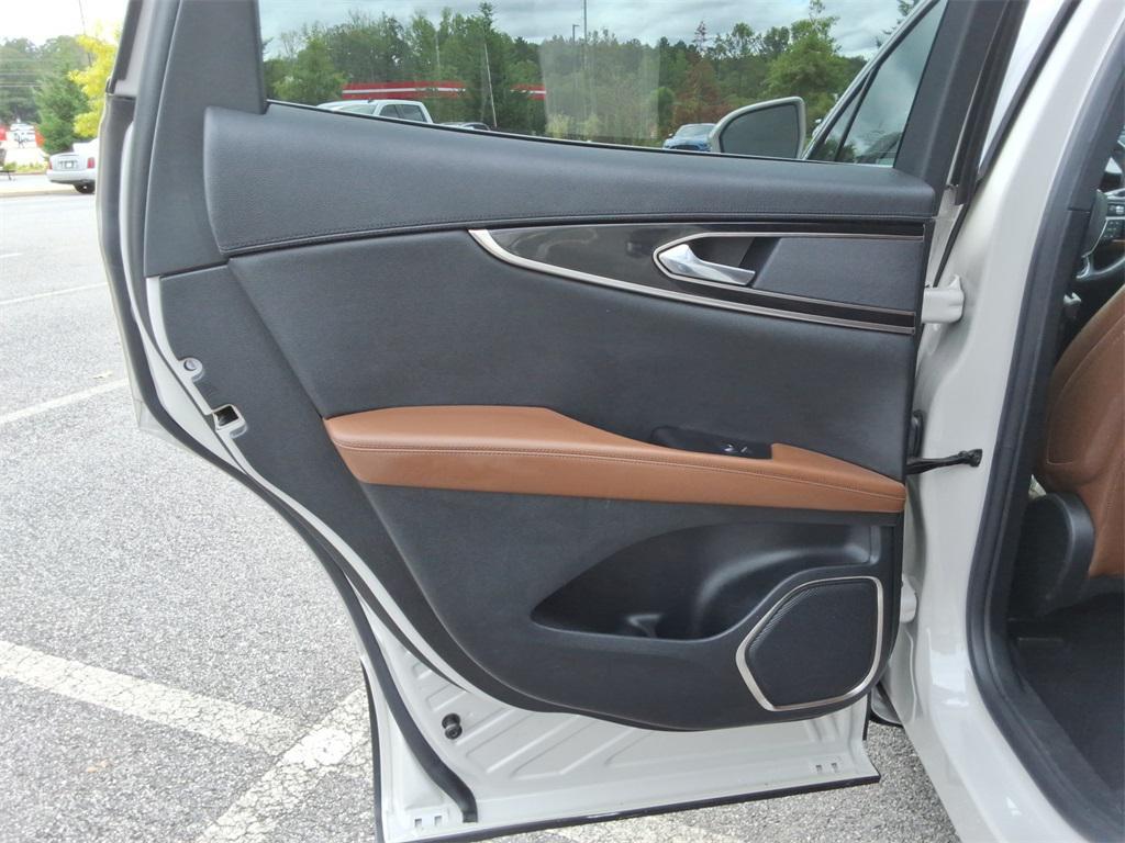 used 2022 Lincoln Nautilus car, priced at $35,596