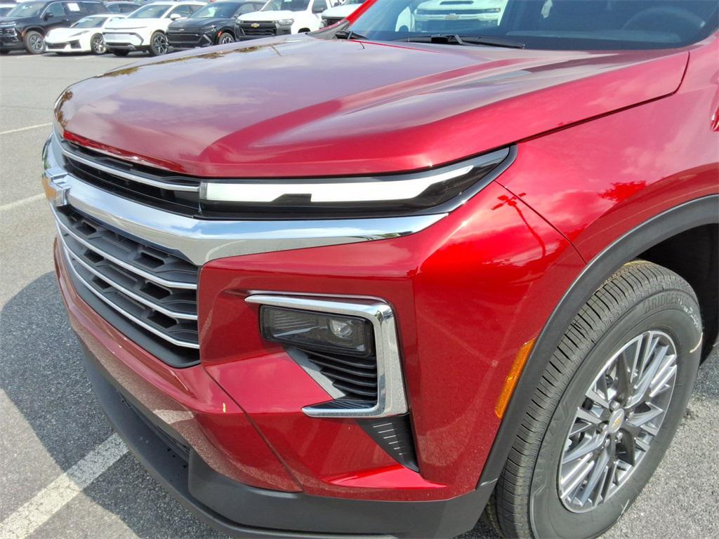 new 2026 Chevrolet Traverse car, priced at $43,021