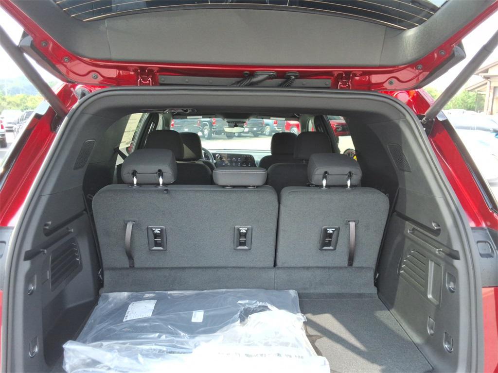 new 2026 Chevrolet Traverse car, priced at $43,021