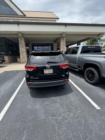 used 2019 Toyota Highlander car, priced at $24,578
