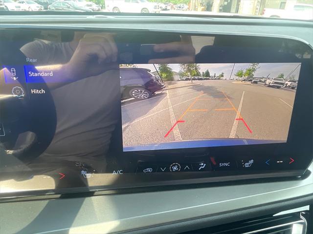 new 2025 Chevrolet Traverse car, priced at $40,933
