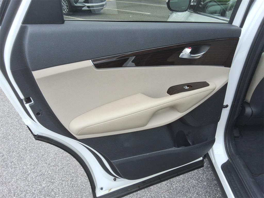 used 2020 Kia Sorento car, priced at $22,455
