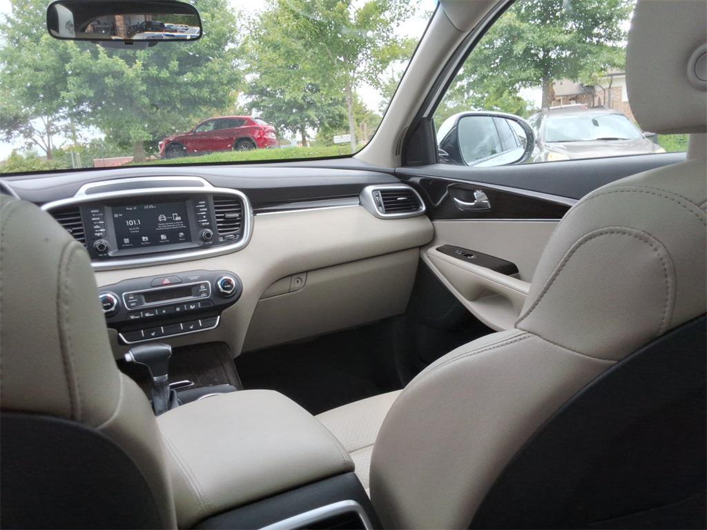 used 2020 Kia Sorento car, priced at $22,455