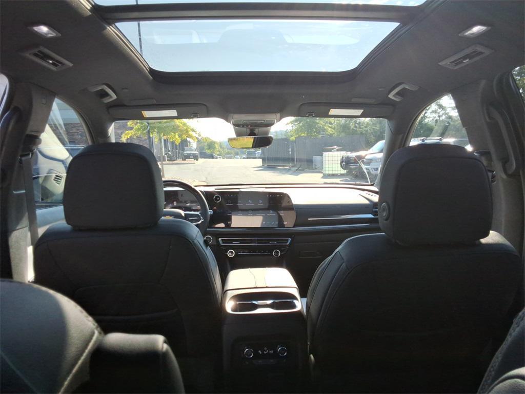 new 2026 Chevrolet Traverse car, priced at $58,495