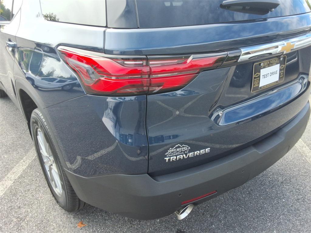 used 2023 Chevrolet Traverse car, priced at $29,997