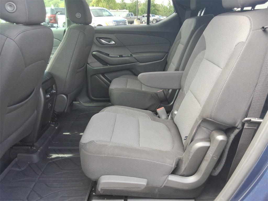 used 2023 Chevrolet Traverse car, priced at $29,997