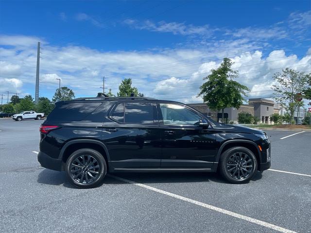 used 2023 Chevrolet Traverse car, priced at $33,999