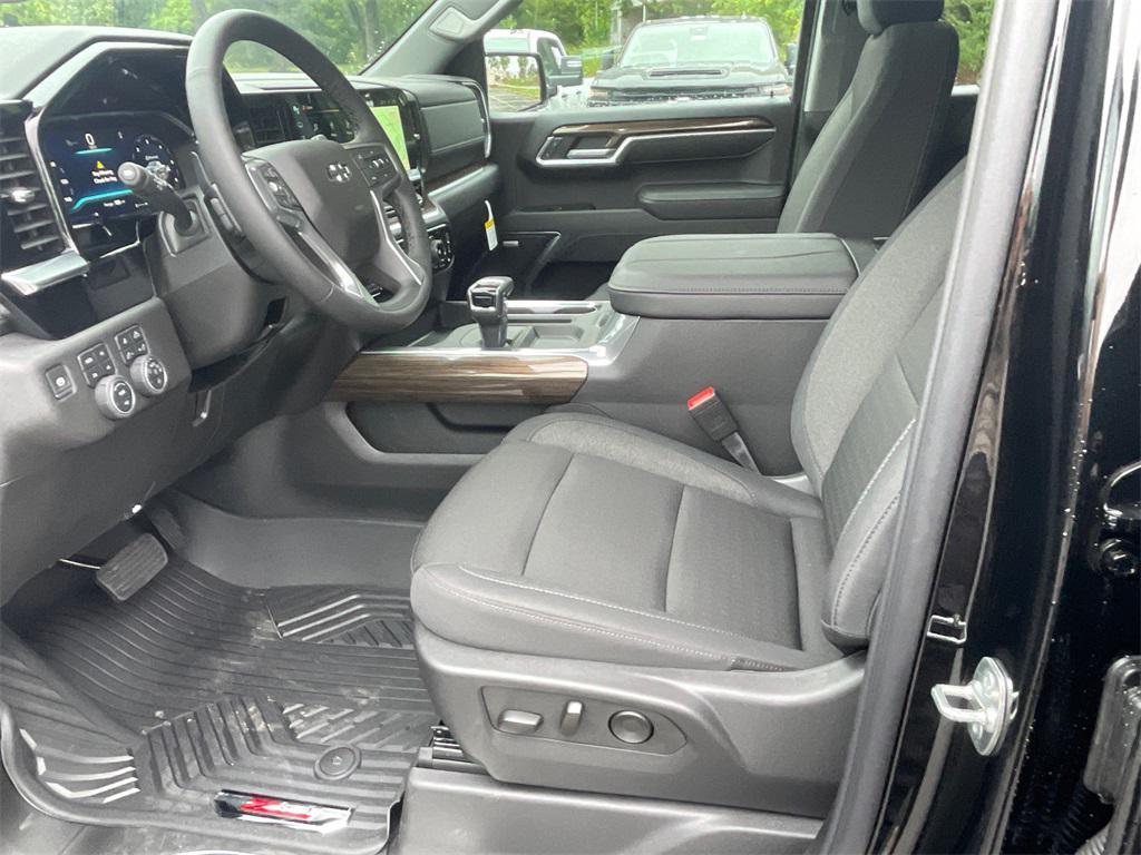 new 2025 Chevrolet Silverado 1500 car, priced at $55,830