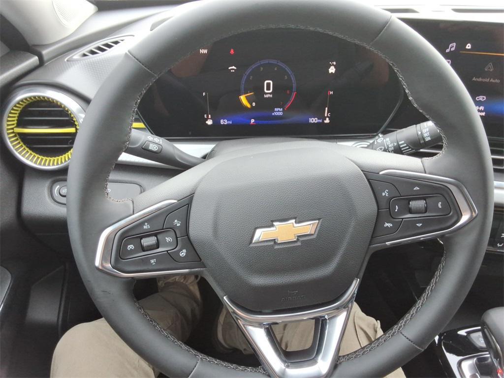 new 2025 Chevrolet Trax car, priced at $24,985