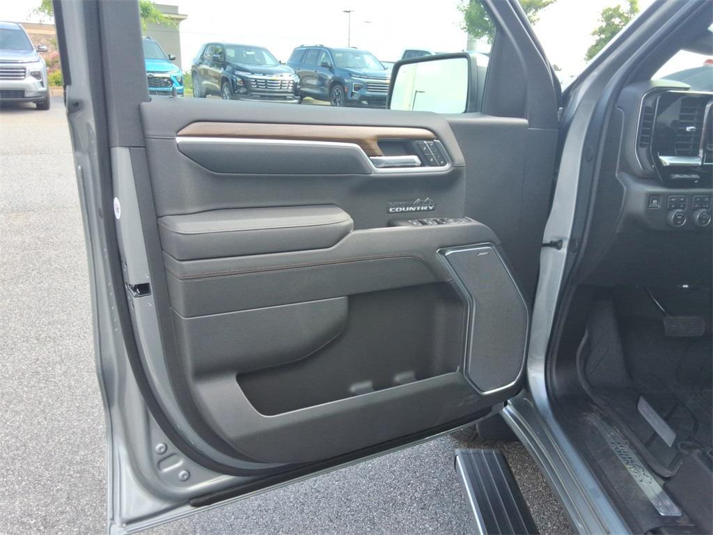 new 2025 Chevrolet Silverado 1500 car, priced at $73,324