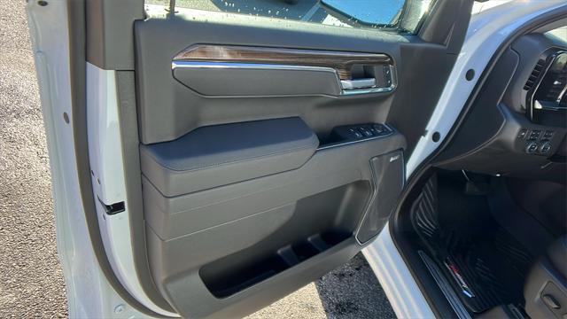 new 2025 Chevrolet Silverado 1500 car, priced at $57,400