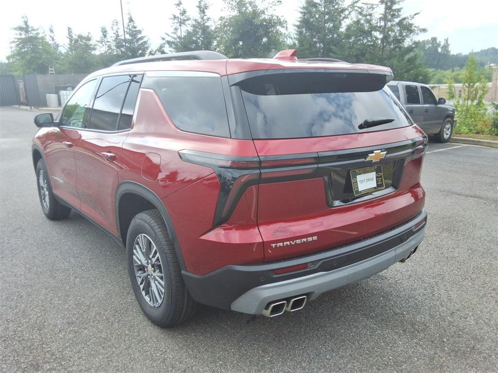 new 2026 Chevrolet Traverse car, priced at $43,021
