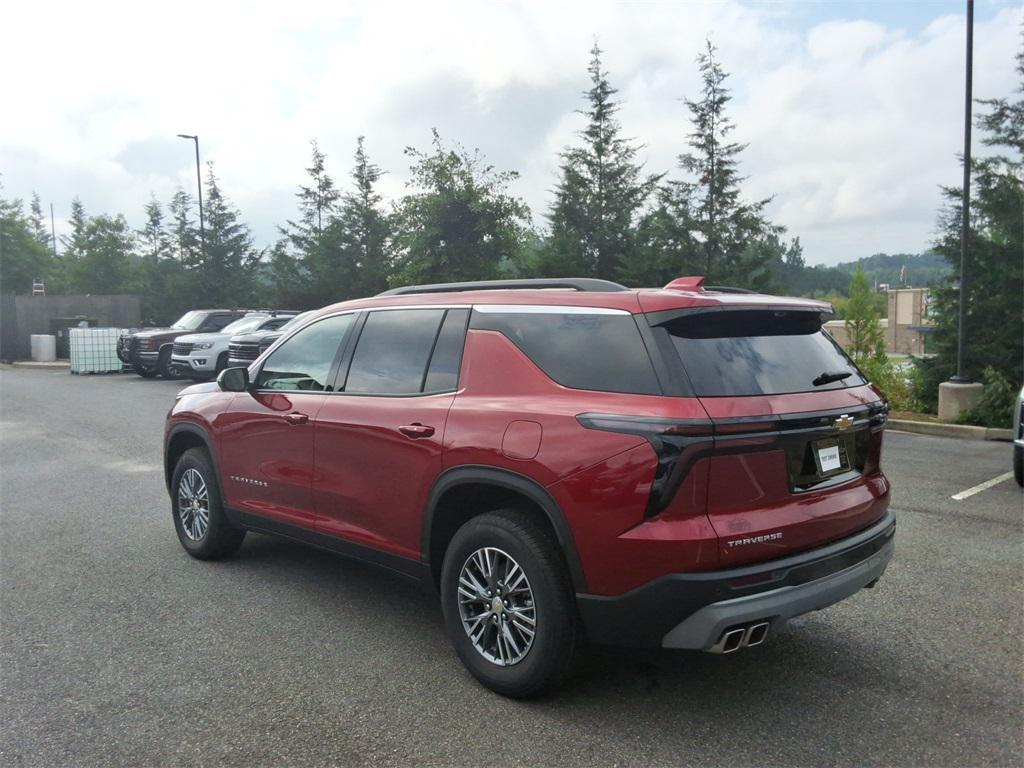 new 2026 Chevrolet Traverse car, priced at $43,021