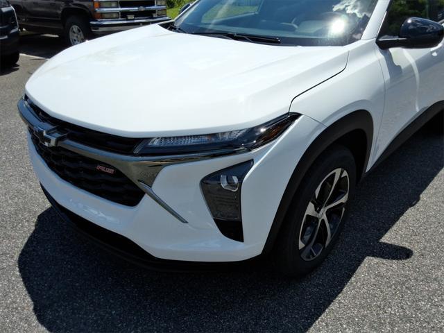 new 2025 Chevrolet Trax car, priced at $22,494