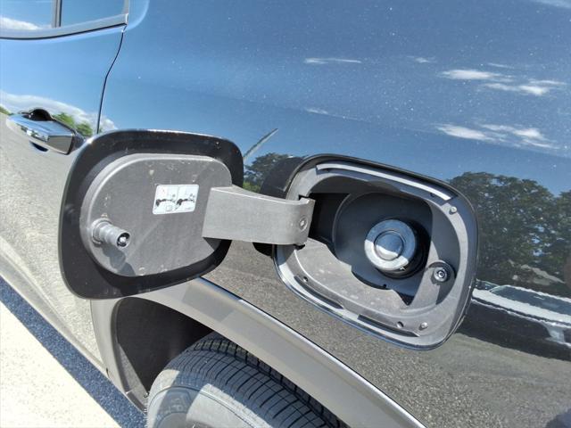new 2025 Chevrolet Traverse car, priced at $40,934