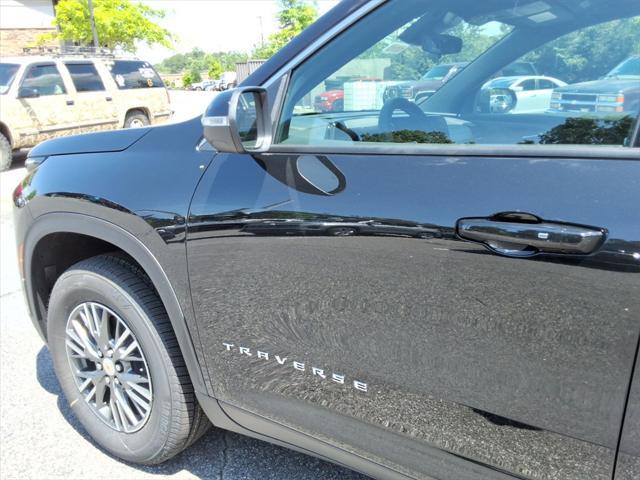 new 2025 Chevrolet Traverse car, priced at $40,934