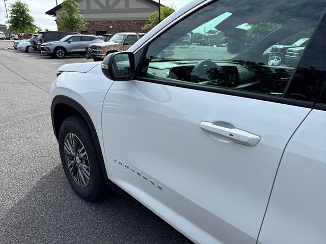 new 2025 Chevrolet Traverse car, priced at $40,933
