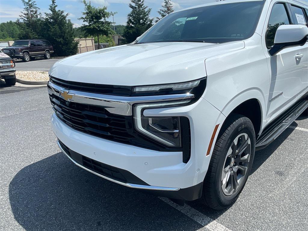 new 2025 Chevrolet Suburban car, priced at $60,877