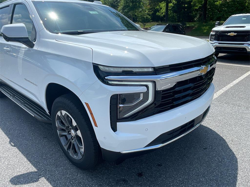 new 2025 Chevrolet Suburban car, priced at $60,877