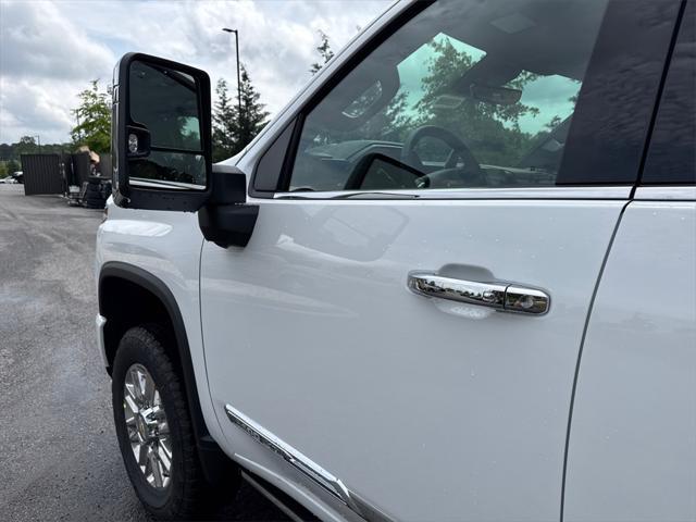 new 2025 Chevrolet Silverado 3500 car, priced at $84,531