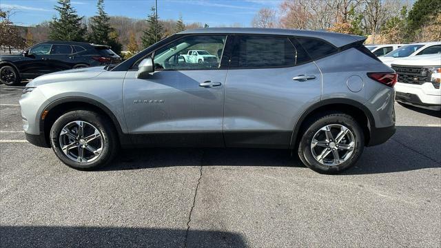 new 2025 Chevrolet Blazer car, priced at $31,185