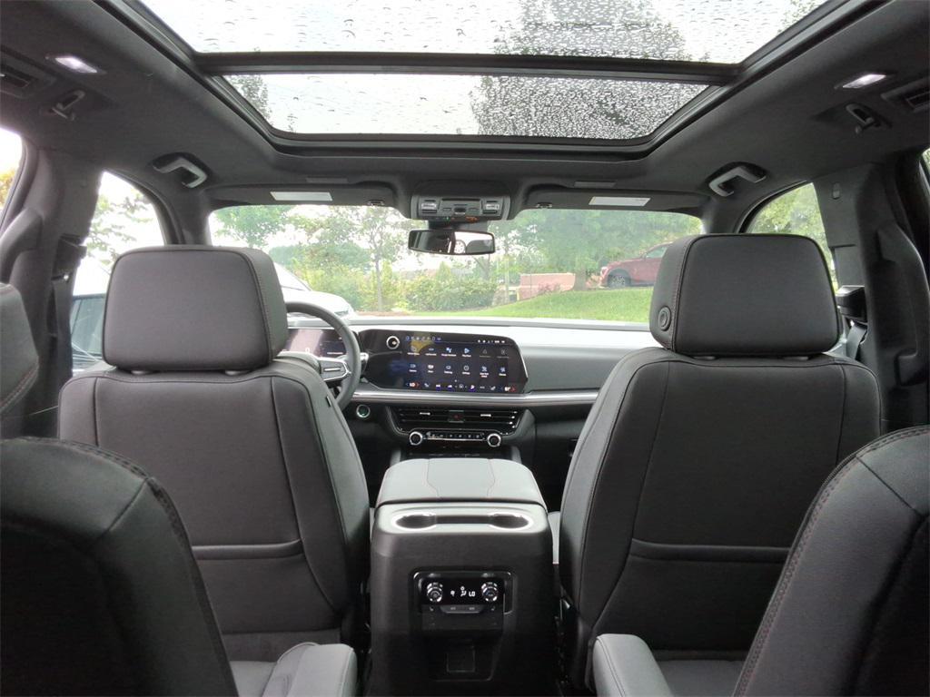 new 2025 Chevrolet Suburban car, priced at $79,930