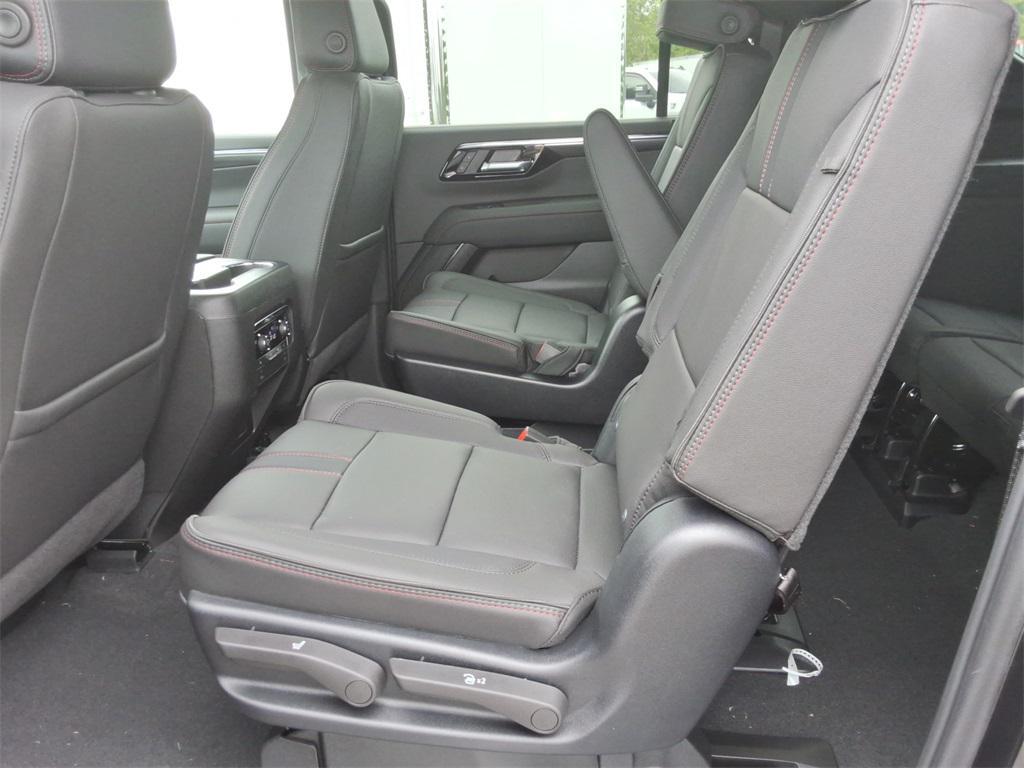 new 2025 Chevrolet Suburban car, priced at $79,930