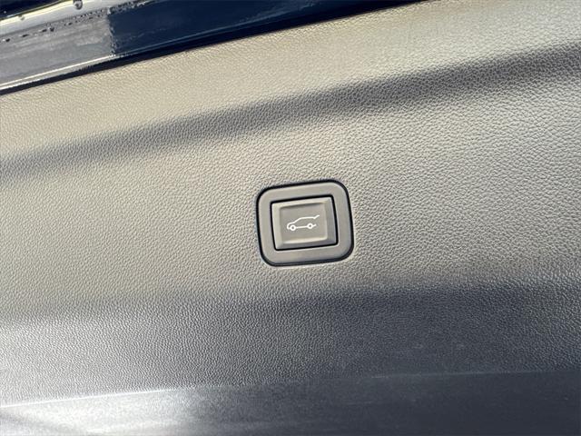 used 2024 GMC Yukon XL car, priced at $76,588