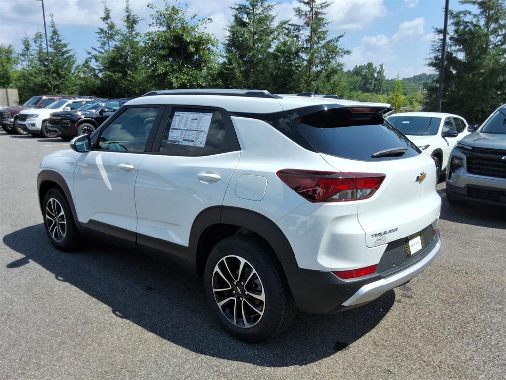 new 2025 Chevrolet TrailBlazer car, priced at $26,218