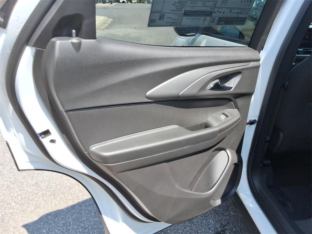 new 2025 Chevrolet TrailBlazer car, priced at $26,218