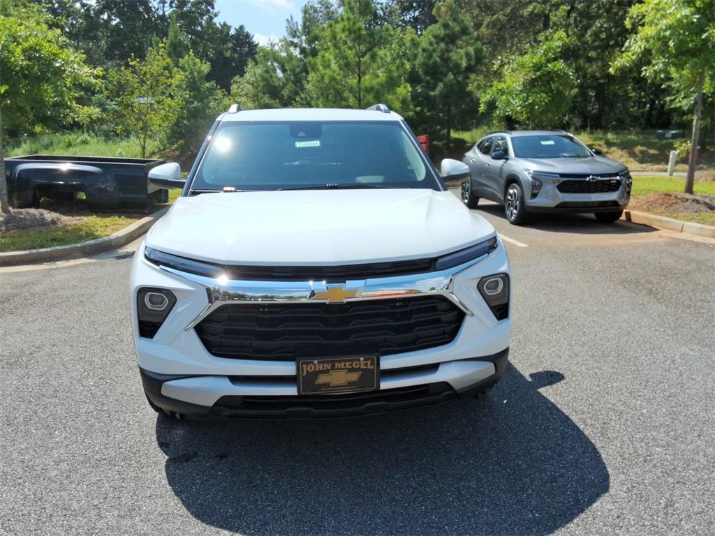 new 2025 Chevrolet TrailBlazer car, priced at $26,218