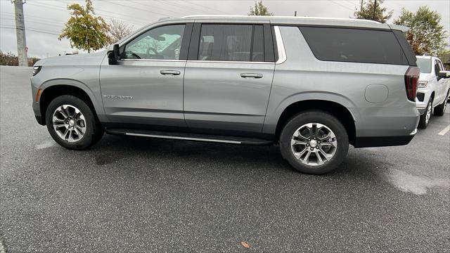 new 2025 Chevrolet Suburban car, priced at $67,595