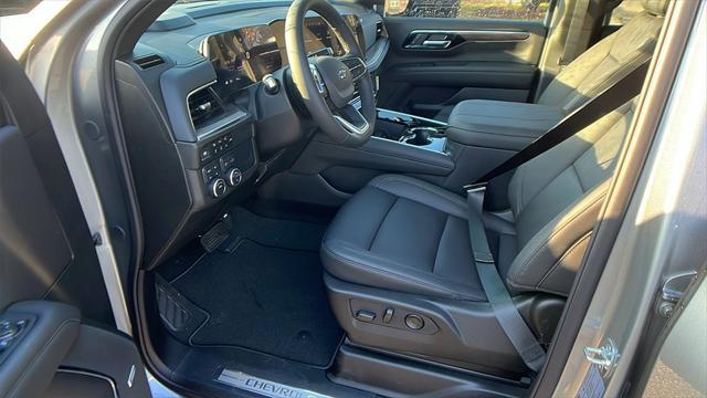 new 2025 Chevrolet Suburban car, priced at $77,625