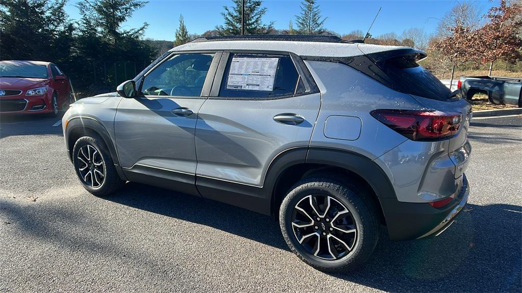 new 2025 Chevrolet TrailBlazer car, priced at $29,673