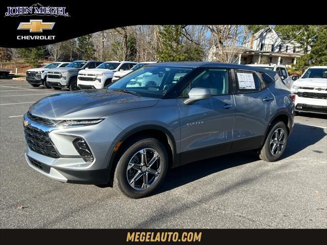 new 2025 Chevrolet Blazer car, priced at $32,679