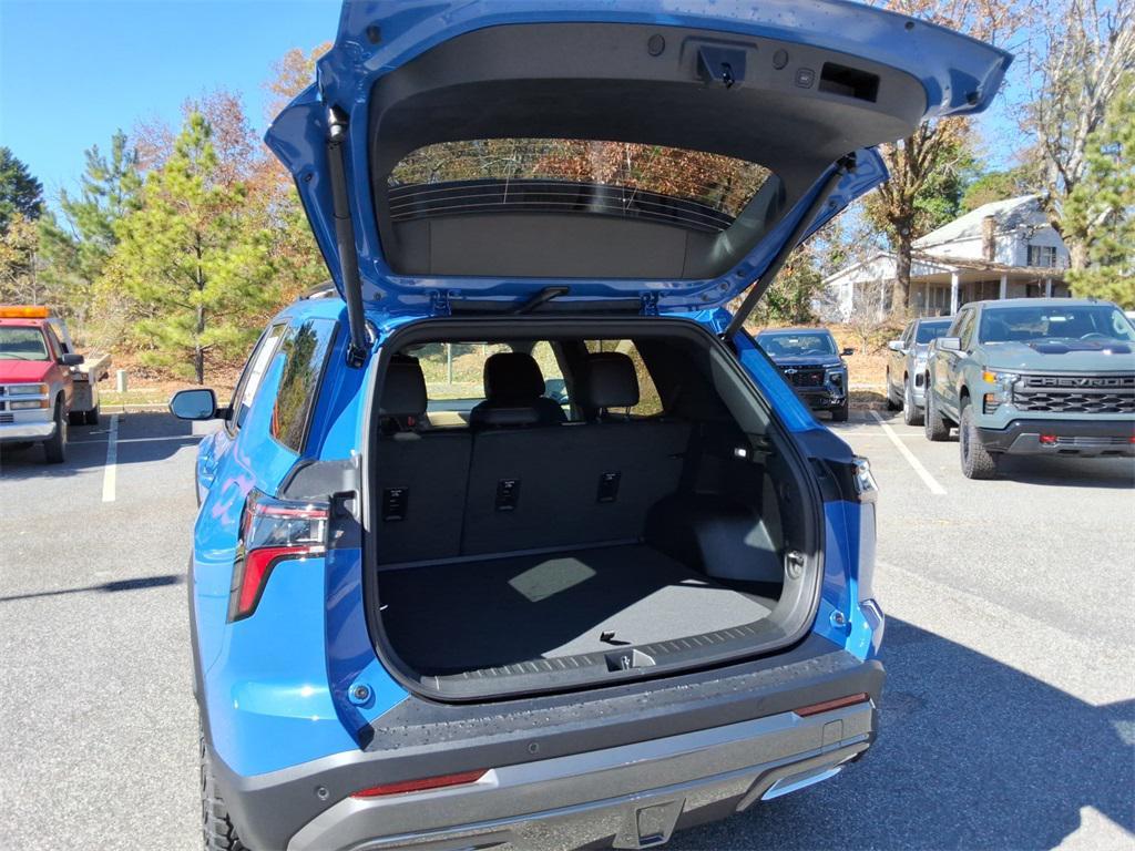 new 2026 Chevrolet Equinox car, priced at $32,379